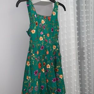 GREEN GREEN FLORAL DRESS
